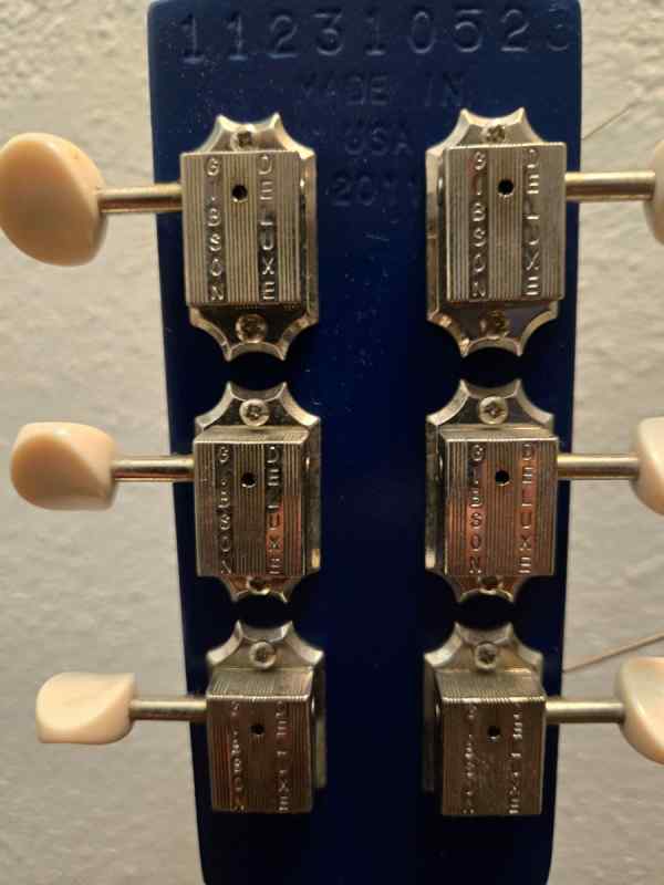 gibson 3.jpg