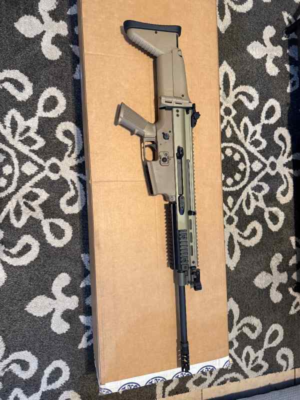 FNH SCAR 7.62x51mm