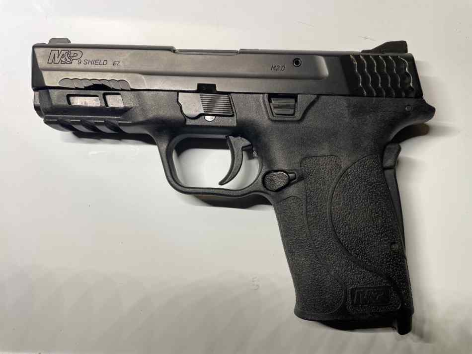 Smith &amp; Wesson 9mm Shield Ez