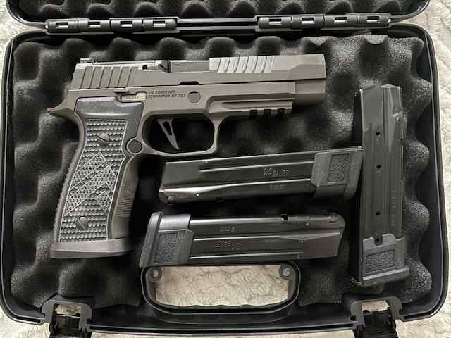 Sig Sauer P320 Legion - AXG