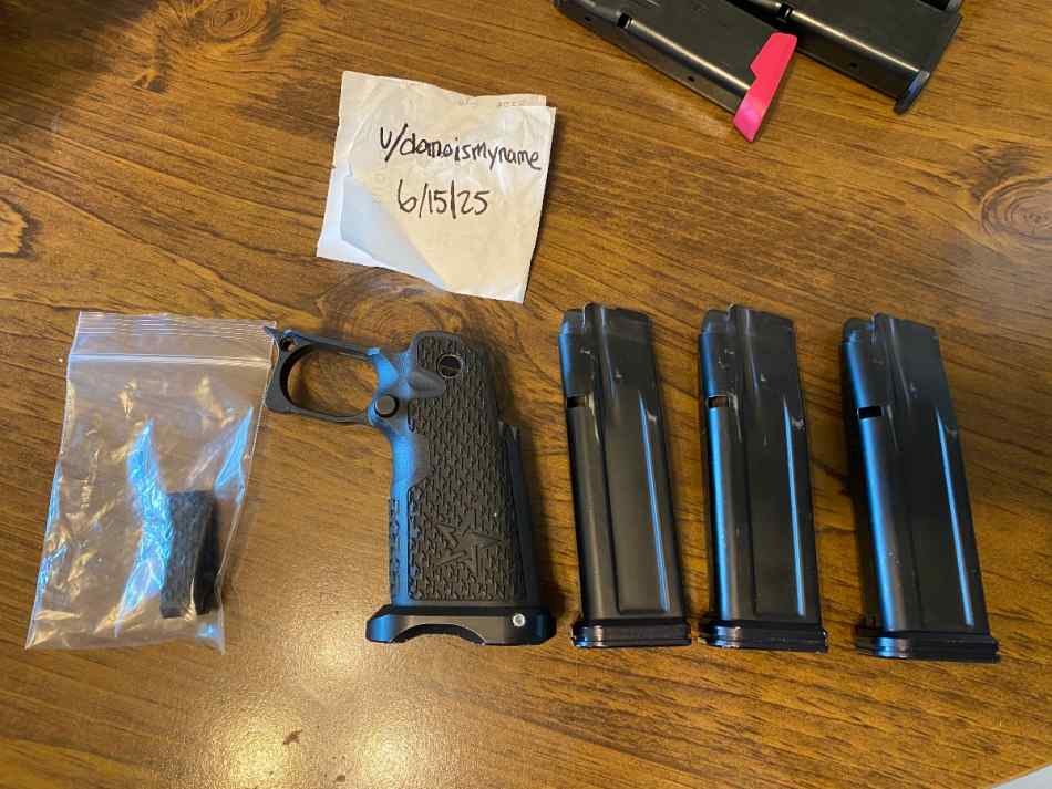 Staccato C2 Grip and Magazines