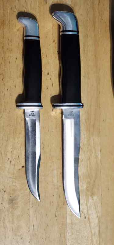 Buck USA 102 and 105 fixed blades