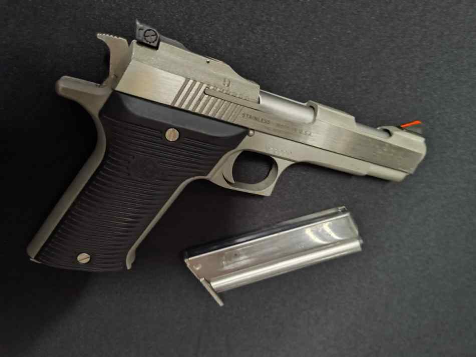 AMT AUTOMAG II .22 RIMFIRE 4.5&quot; RARE 