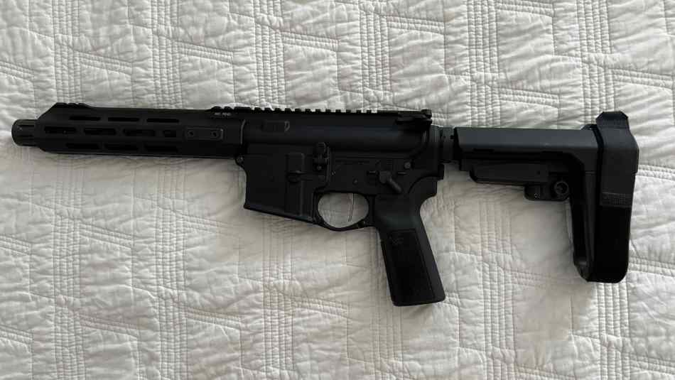 Springfield Saint Victor 5.56 NATO M-LOK 7.5&quot; AR-1