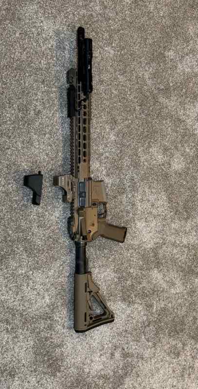 M4E1 Aero Precision 16”