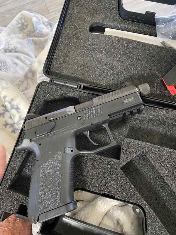 LNIB CZ P 07 tactical with TLR 7A Flex light 