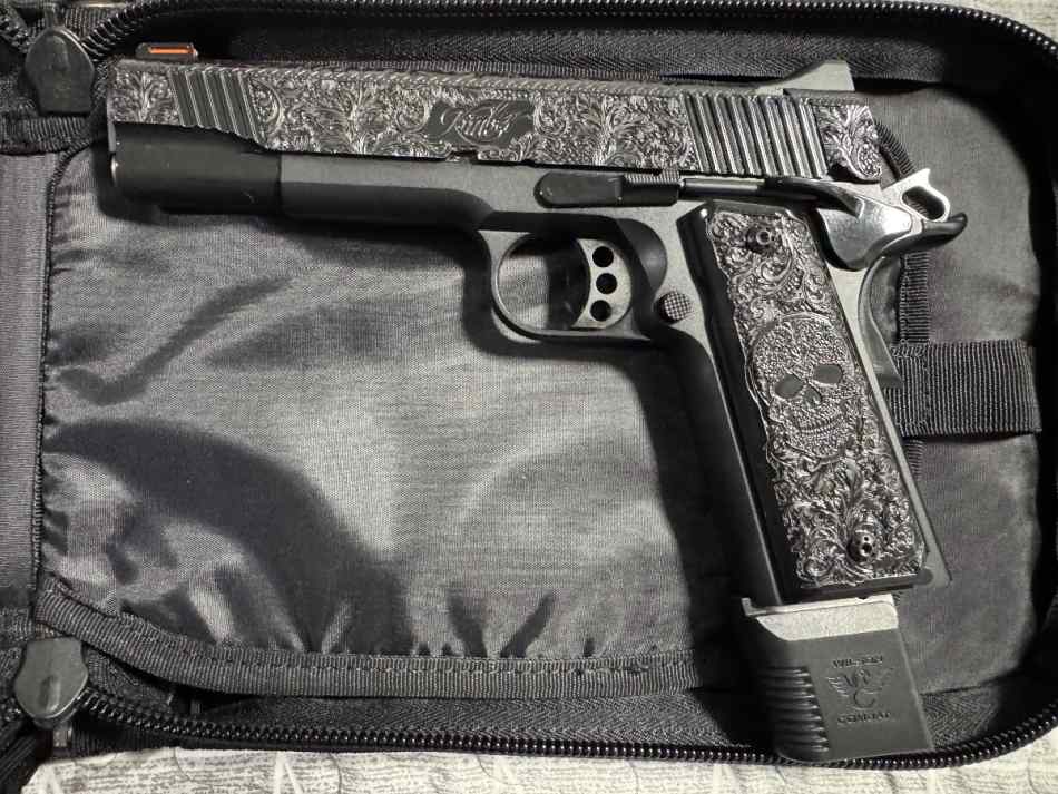 Kimber Custom LW / cartel style engraved