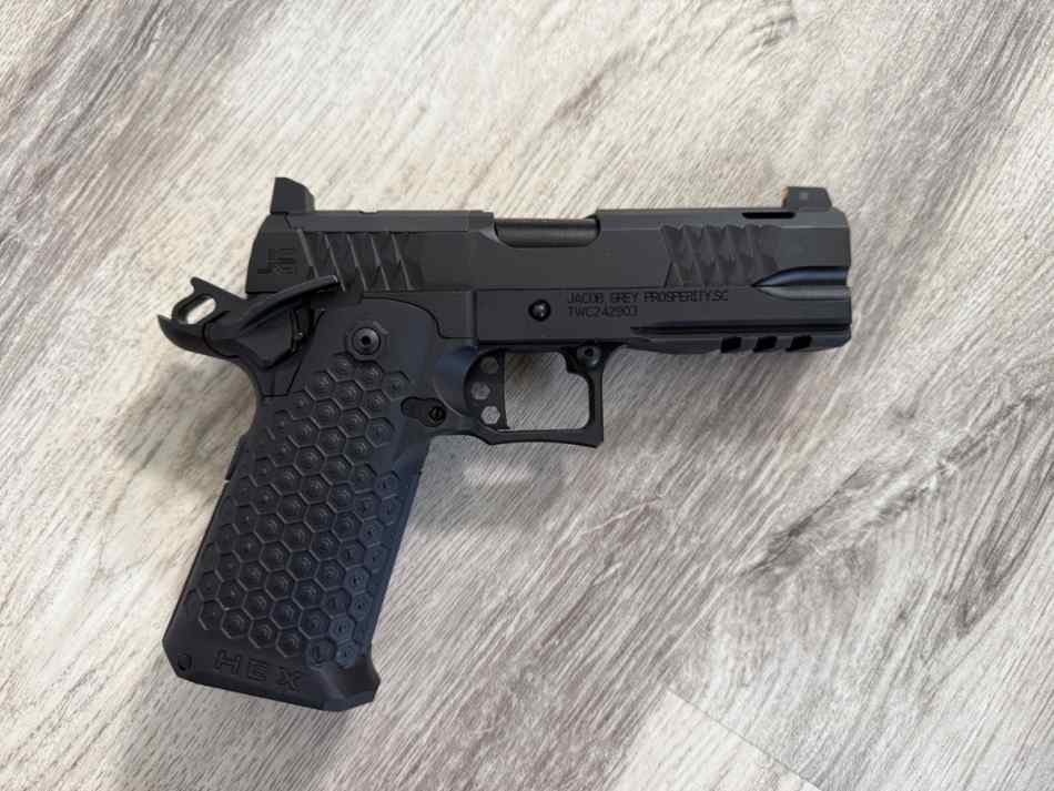 Jacob Grey TWC Hex