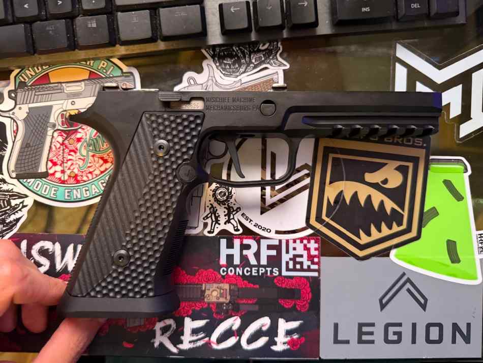 Steel Commander grip with GrayGuns FCU P320