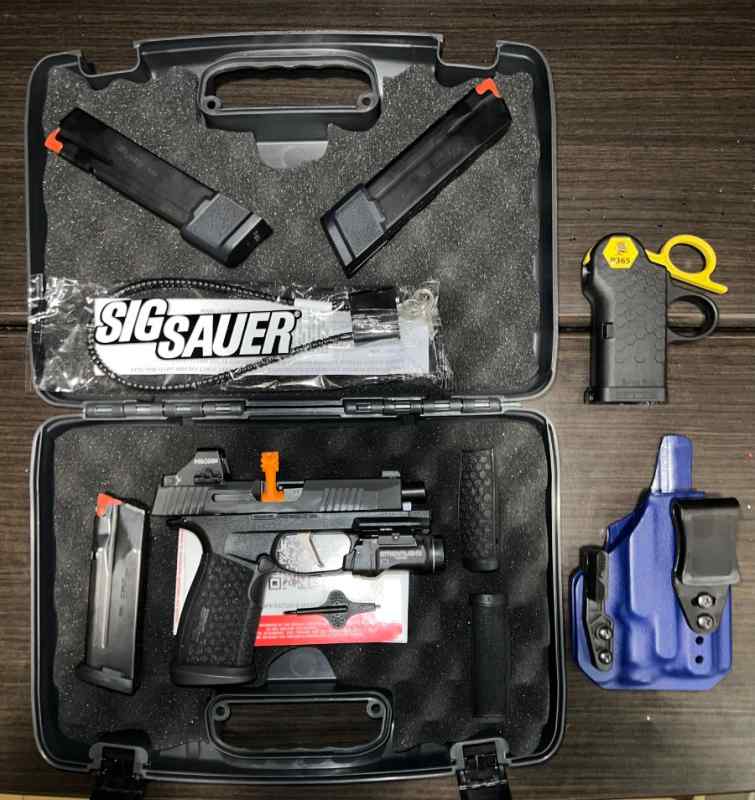 Sig Sauer P365 Fuse turned &quot;X Macro&quot; + Accessories