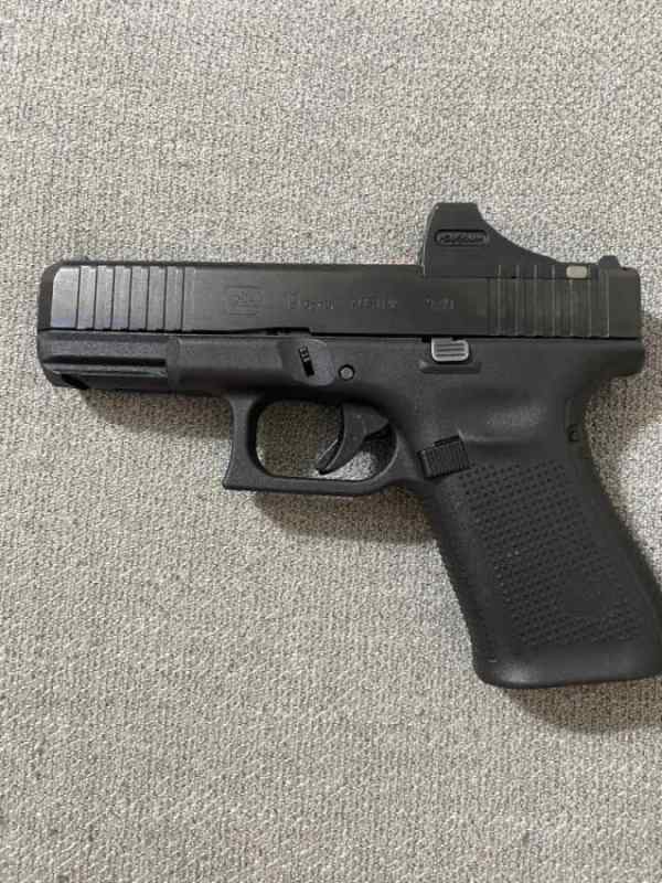 Glock 19 MOS with Holosun SCS