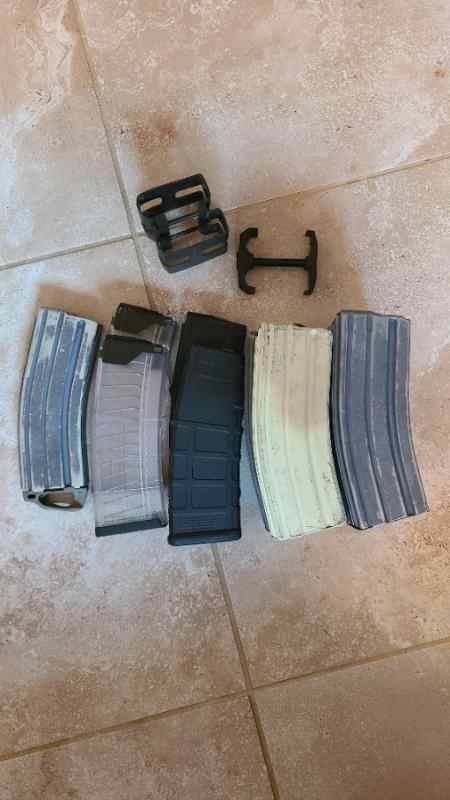 15 5.56 mags + 2 couplers