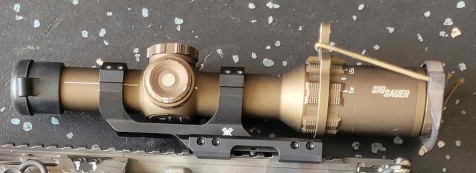 Sig Tango 6T Lpvo, with vortex mount