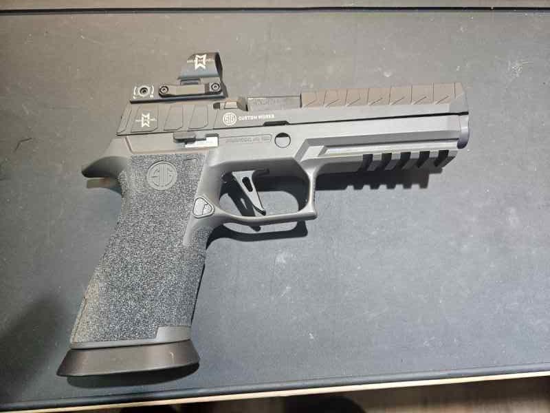Sig Sauer (9).jpg