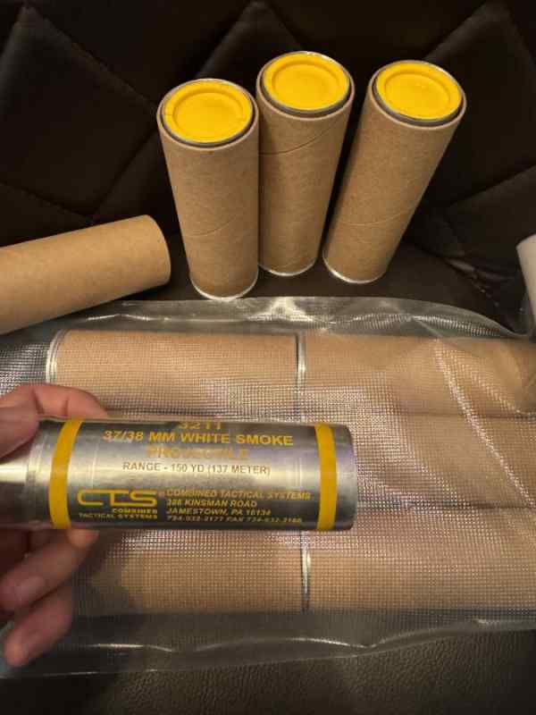 RARE 37MM LONG RANGE WHITE SMOKE ROUNDS