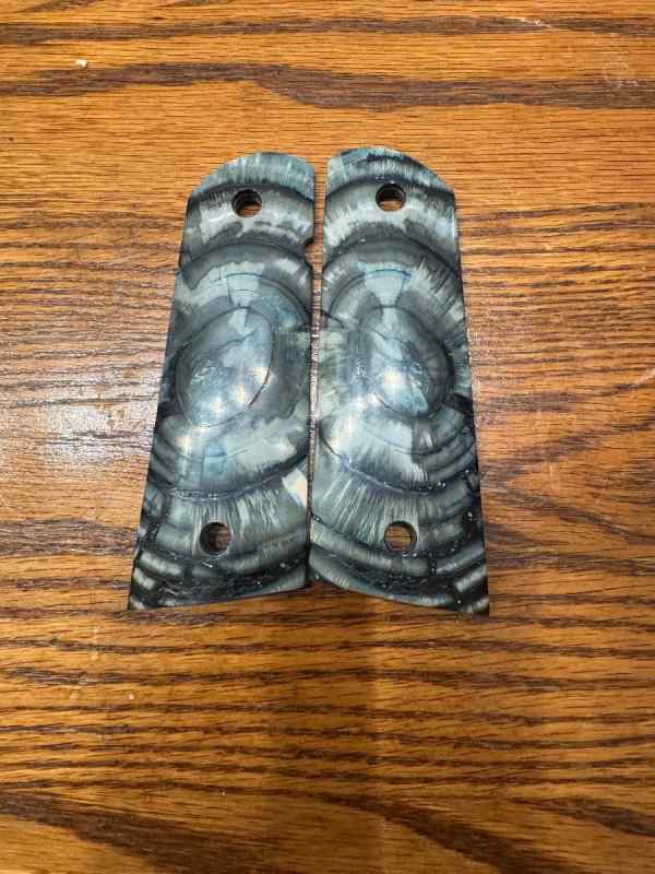 Cross Cut Mammoth Ivory 1911 grips 