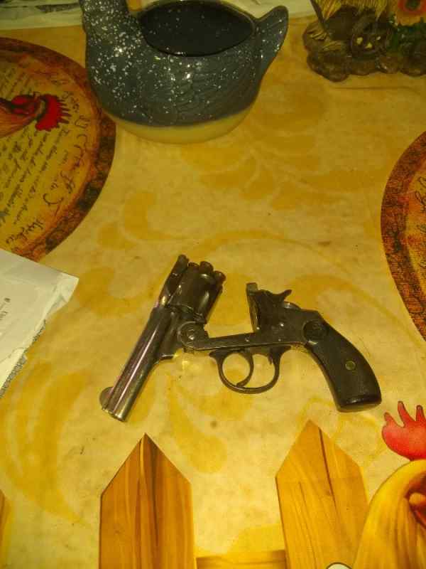 Old broken revolvers in need of repair wtb