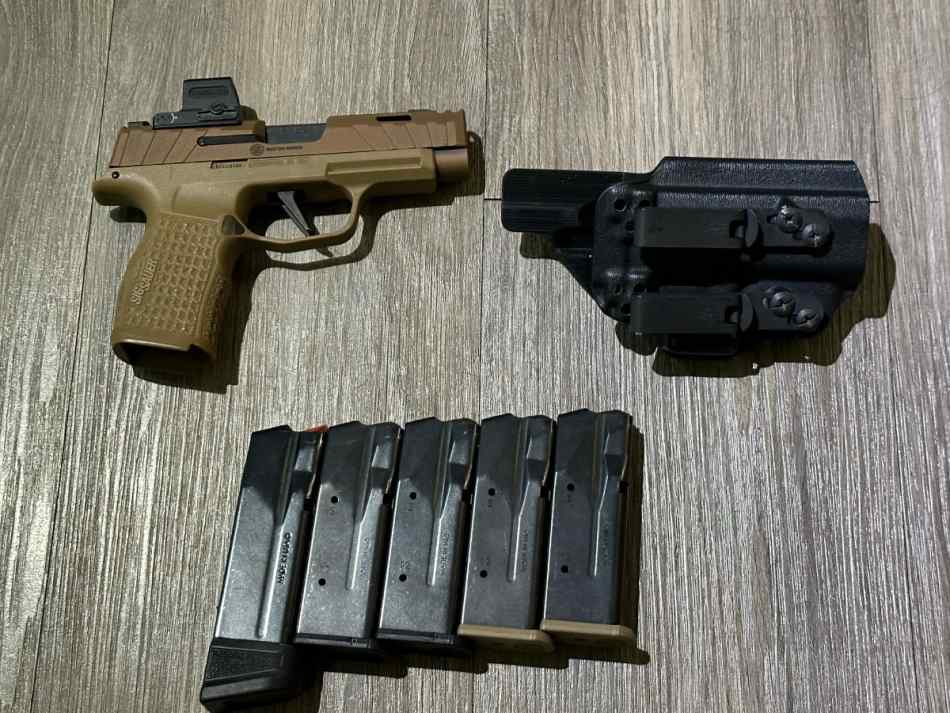 [WTS/WTT] Sig P365 XL Spectere Comp w/extras