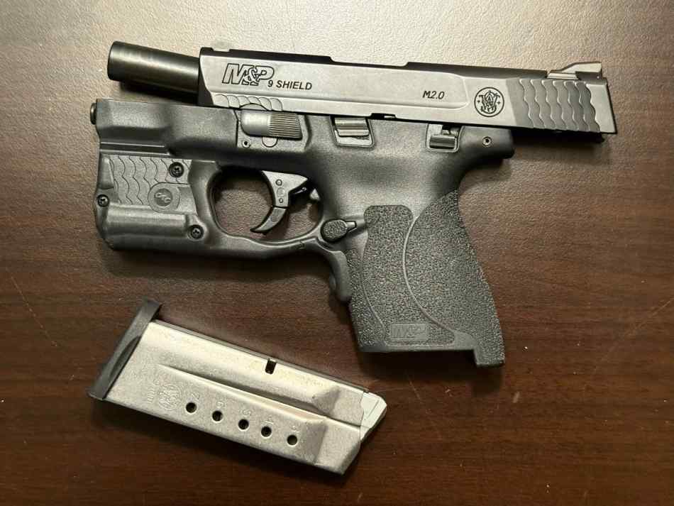 Smith &amp; Wesson MP Shield 2.0