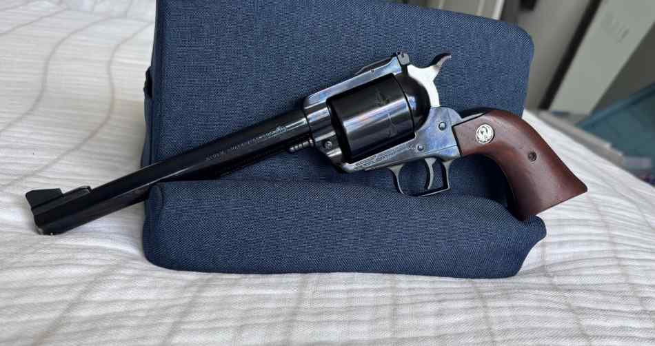 Ruger Super Blackhawk and antique ammo