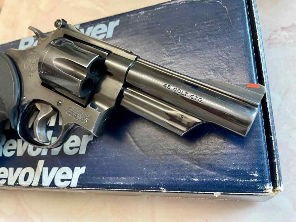 Smith &amp; Wesson Model 25-5 45 Colt 4” N Frame