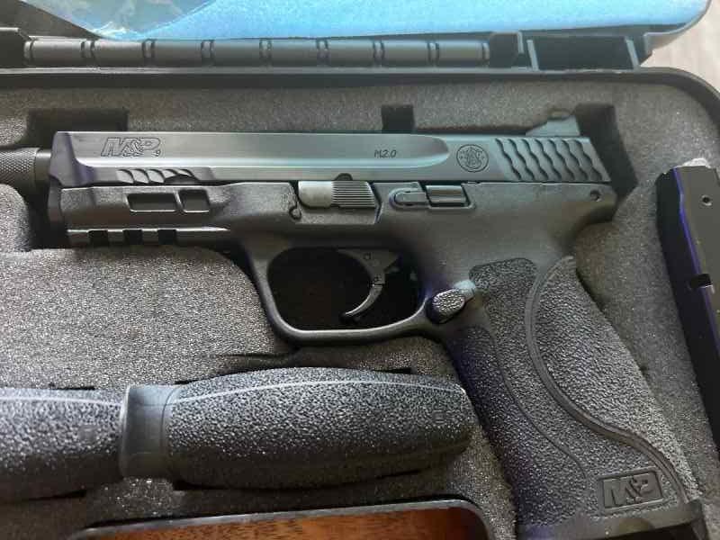 Smith and Wesson MP 2.0 9mm