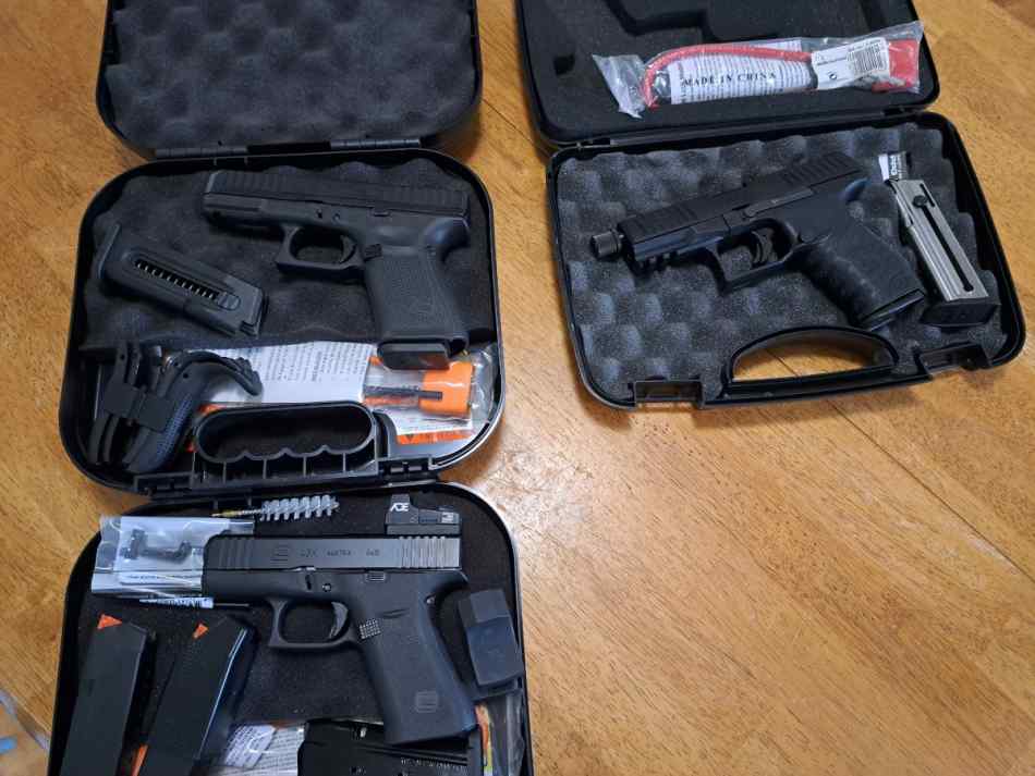 Glock 44 22LR,  Walther PPQ22 22LR 