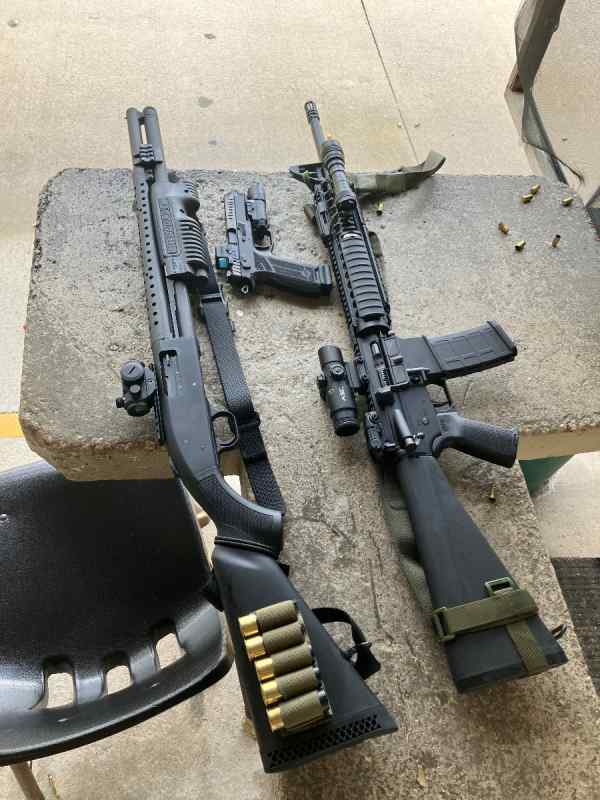 Mossberg 500 with accessories and extra shells
