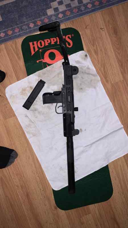 IwI 22 Uzi 