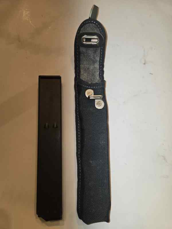 Uzi 32rnd mag with pouch 9mm