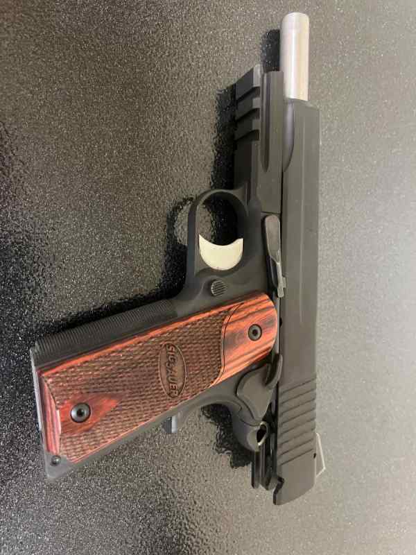SIG 1911R - .45ACP