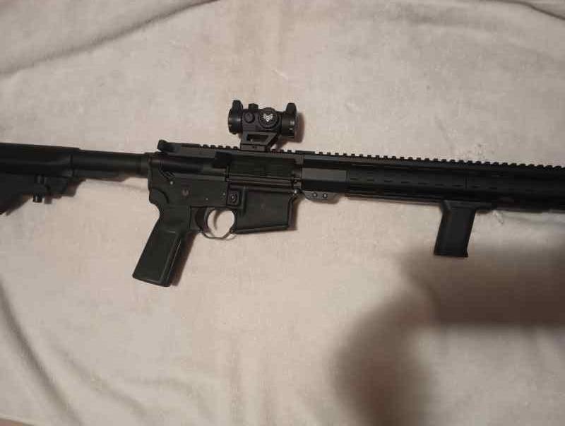 AR15 Stag Arms rifle / Many upgrades done