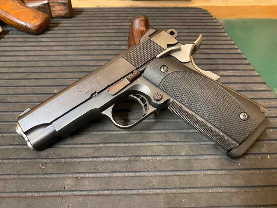 Springfield 1911 custom commander .45