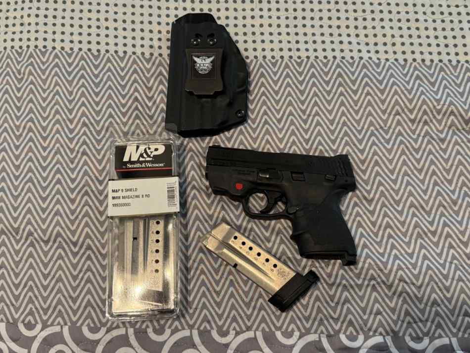 M&amp;P Shield 9mm W/Laser