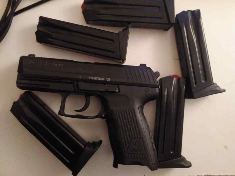 HK P2000 V3 INCLUDES 5 MAGS - EXC CONDITION $550