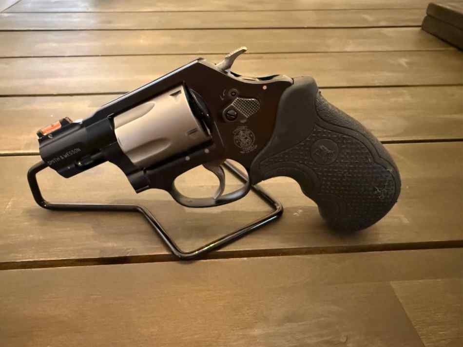 Smith &amp; Wesson  360pd. 