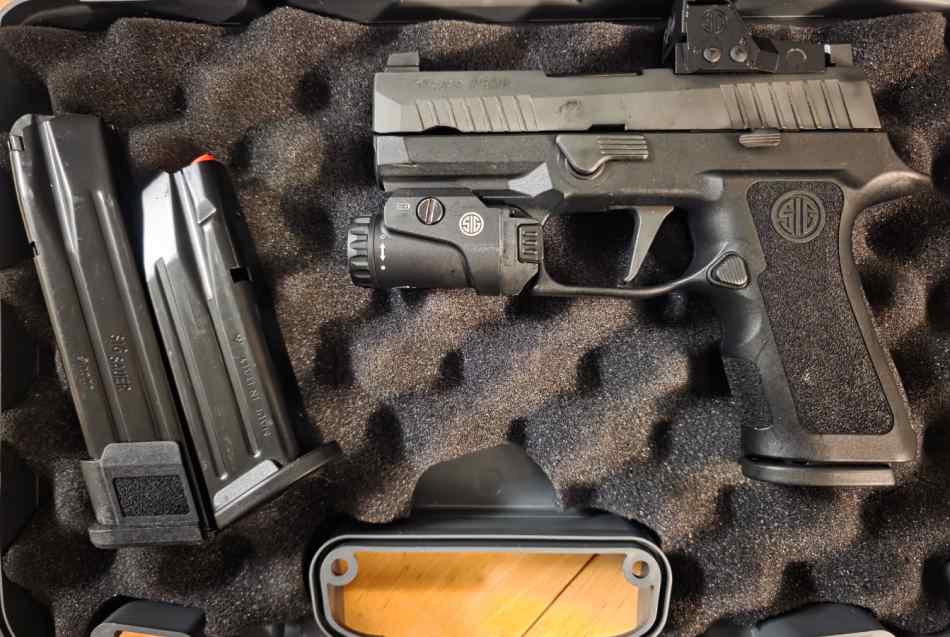 SIG SAUER P320 RXP XCOMPACT RED DOT &amp; FOXTROT1X