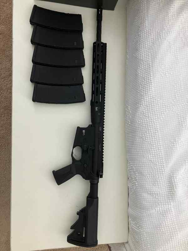 LWRC IC-DI 5.56x45mm M-LOK 