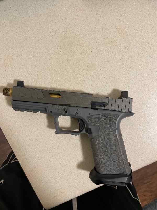 Glock 17 fully upgraded 