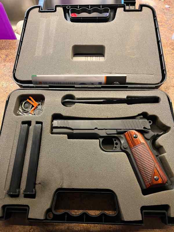 Taurus  1911 45acp