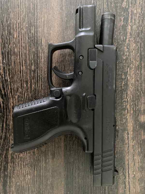 Springfield XD .40 caliber Sub-Compact 