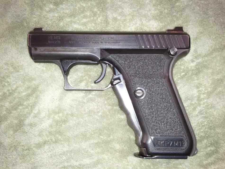 HK P7 M13 H&K 9mm....jpg