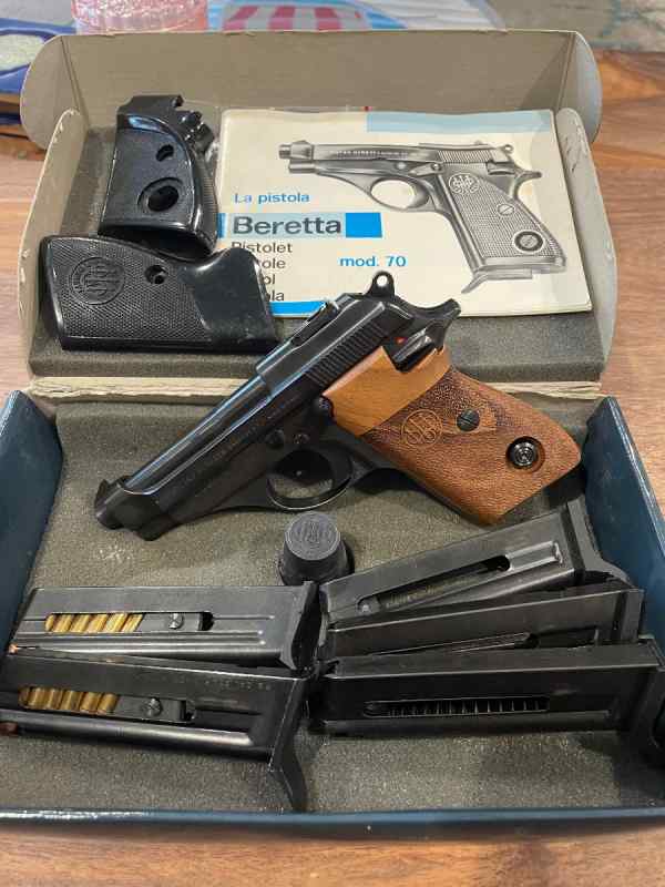 Beretta 70S with box and extras 