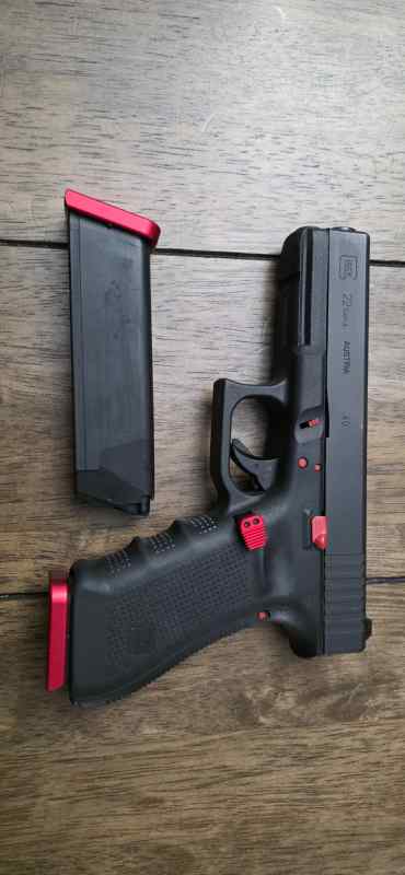 Glock 22 Gen4 - .40 S&amp;W - LEO Trade-In - $545 OBO