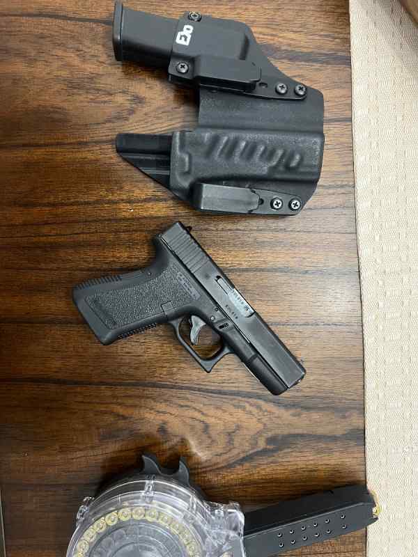 Glock 23 40 cal 