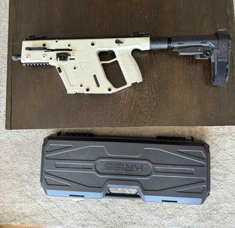 Kris’s Vector 9mm (pistol)