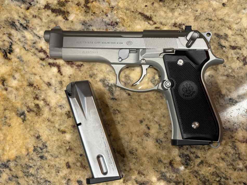 Beretta 92fs INOX GHOST