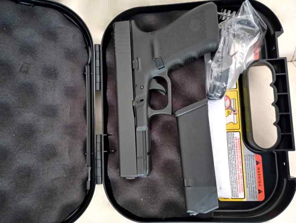 10mm Glock 20 in Englewood 