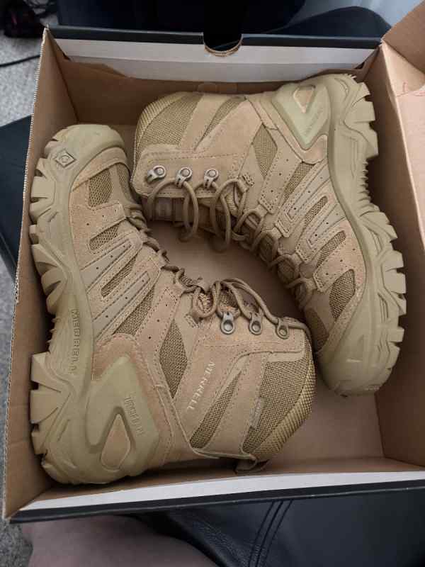 NIB Merrell Strongfield Boots 