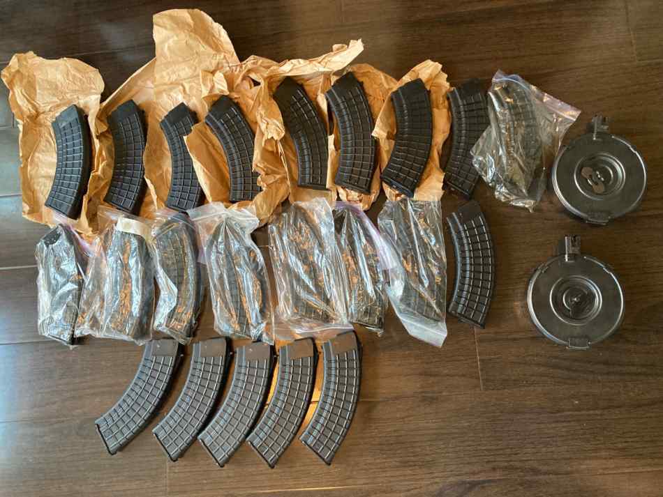 Brand New Arsenal Circle 10 magazines